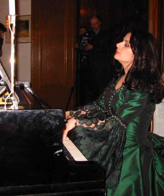 Warsaw, 6 April 2004.  Act 5, Death:  Ljiljana Jovanovic at the piano singing and playing for Chopin as Jenny Lind did shortly before 17 October 1849.